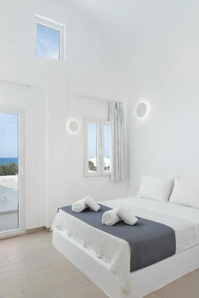 Voca Hotel & Suites