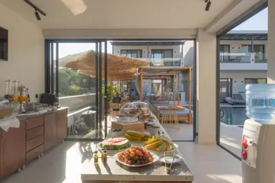 Alora Luxury Suites