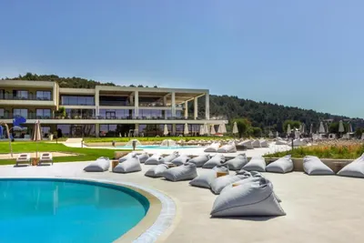 Ammoa Luxury Hotel & Spa Resort