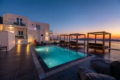 Gizis Cliffside Suites