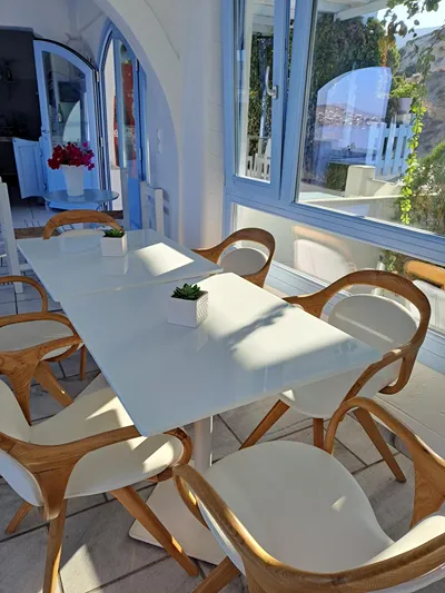 Stratos Apartments & Studios