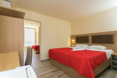 Theo Hotel Apartments
