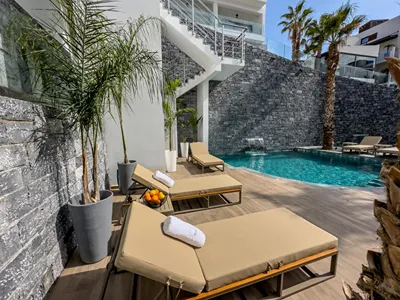 Beach Walk Luxury Suites