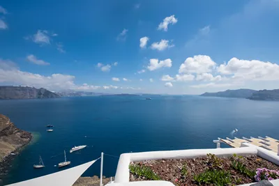 Ambition Suites Santorini