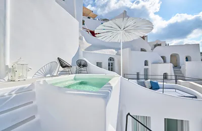Cave Suite Oia