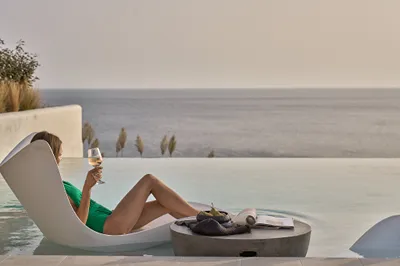 Ios Grand Pool Suites