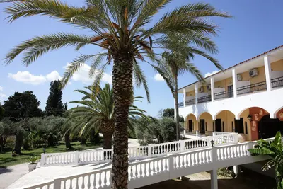 Paradise Hotel