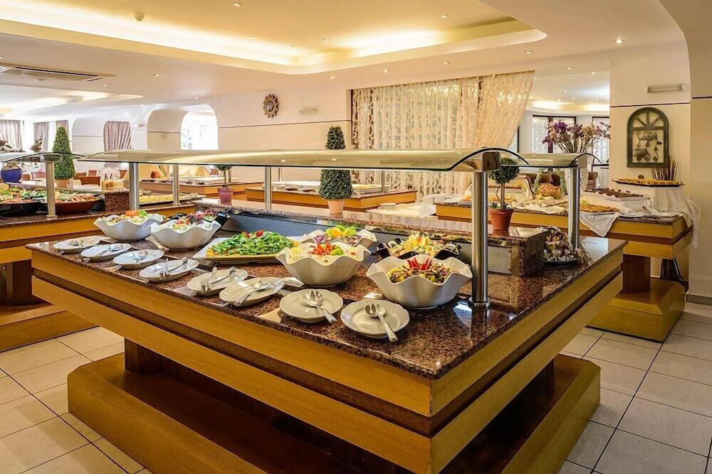 Vantaris Palace Hotel