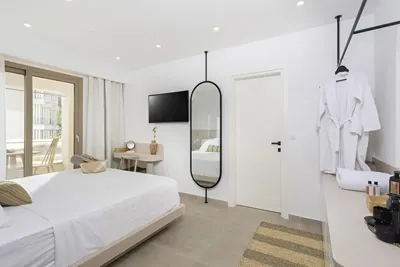 Nusa Suites & Villas