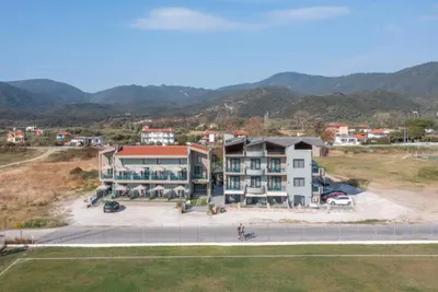 Vrahakia Hotel