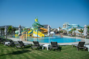 Senseana Sea Side Resort & Spa