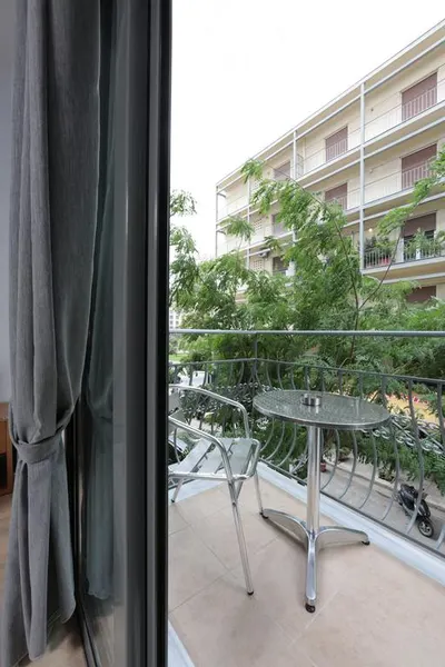 Meni Apartments Hotel