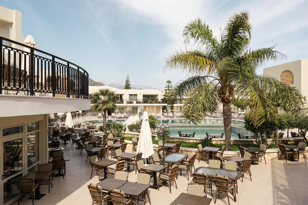 Vantaris Palace Hotel