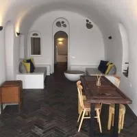 Altana Cliffside Villas Santorini