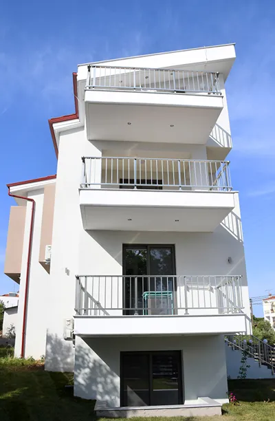 Theano Luxury Suites