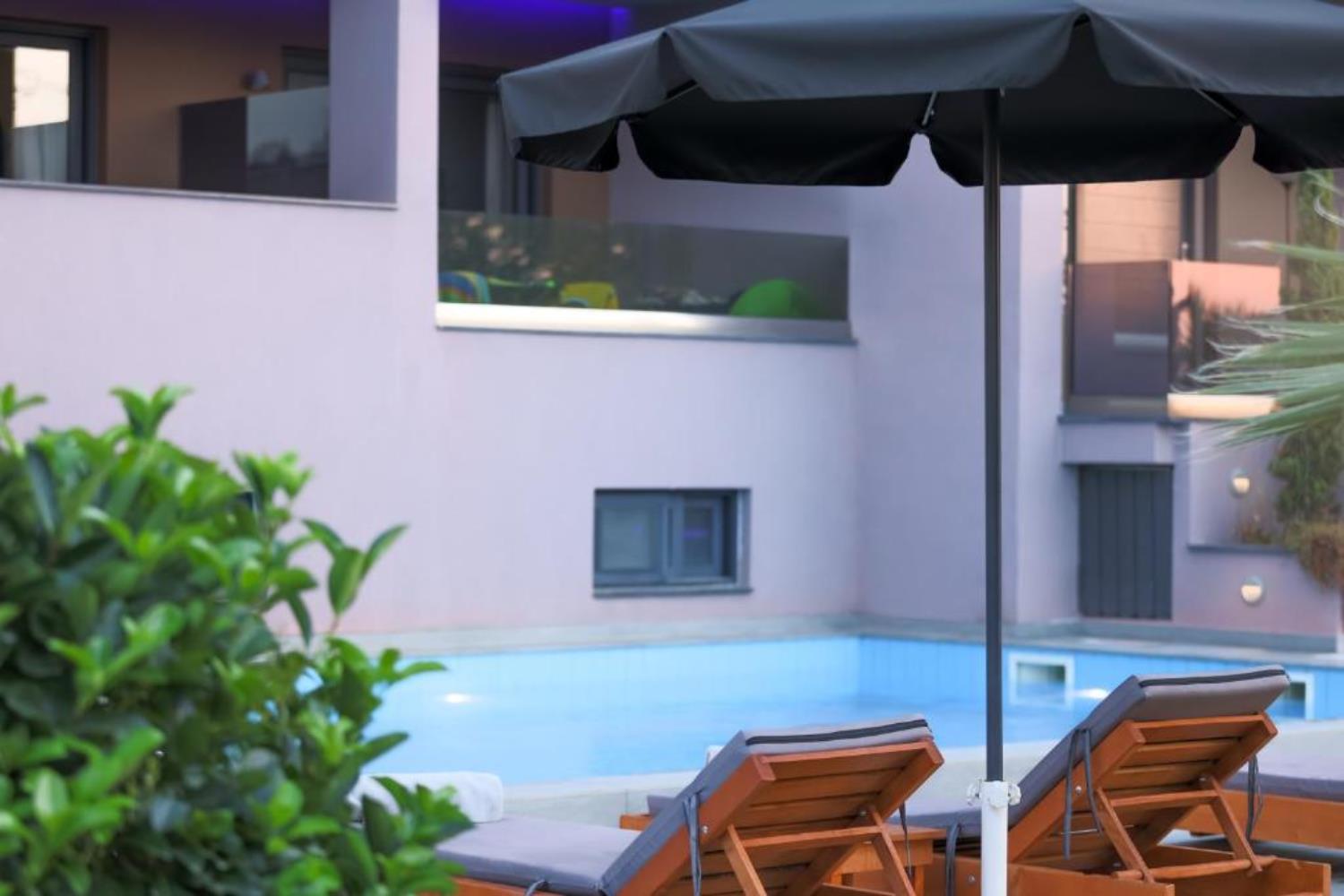 Yakinthos Hotel