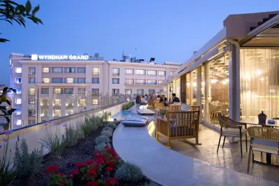 Zeus Essence Wyndham Athens Residence