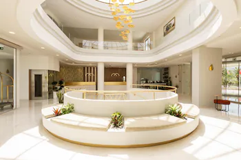 Vantaris Palace Hotel