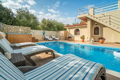 Fiorentinos Villa