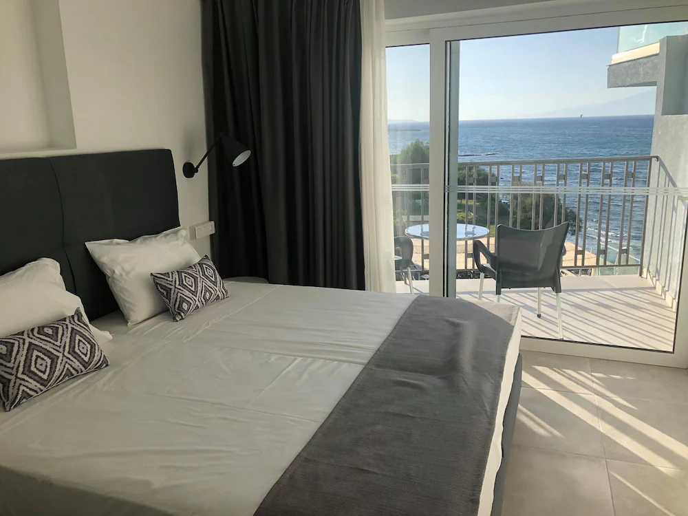 Golden Coast Suites