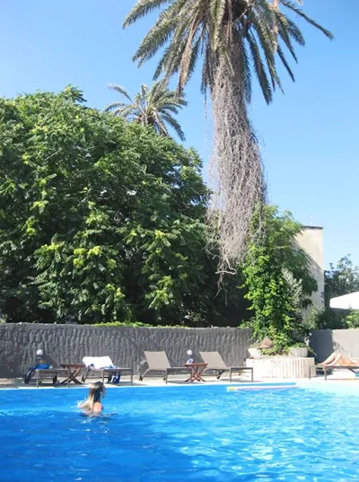 Amphitryon Hotel