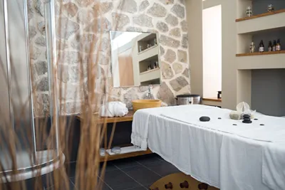 Antinea Suites & Spa Hotel
