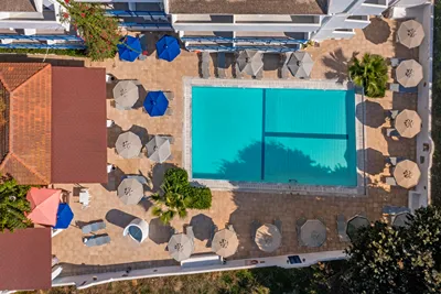 Nathalie Hotel