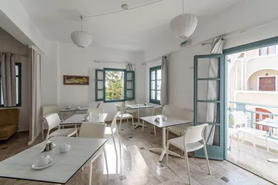 Iris Boutique Hotel Santorini