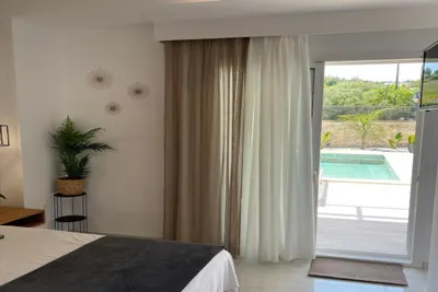 Sarantis Hotel