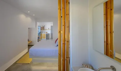 Thoe Oia Suites