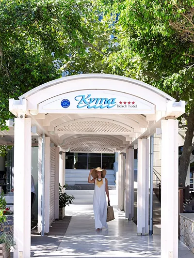 Kyma Suites Beach Hotel