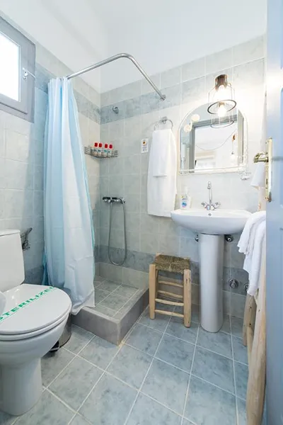 Evi Rooms