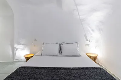 Numa Santorini