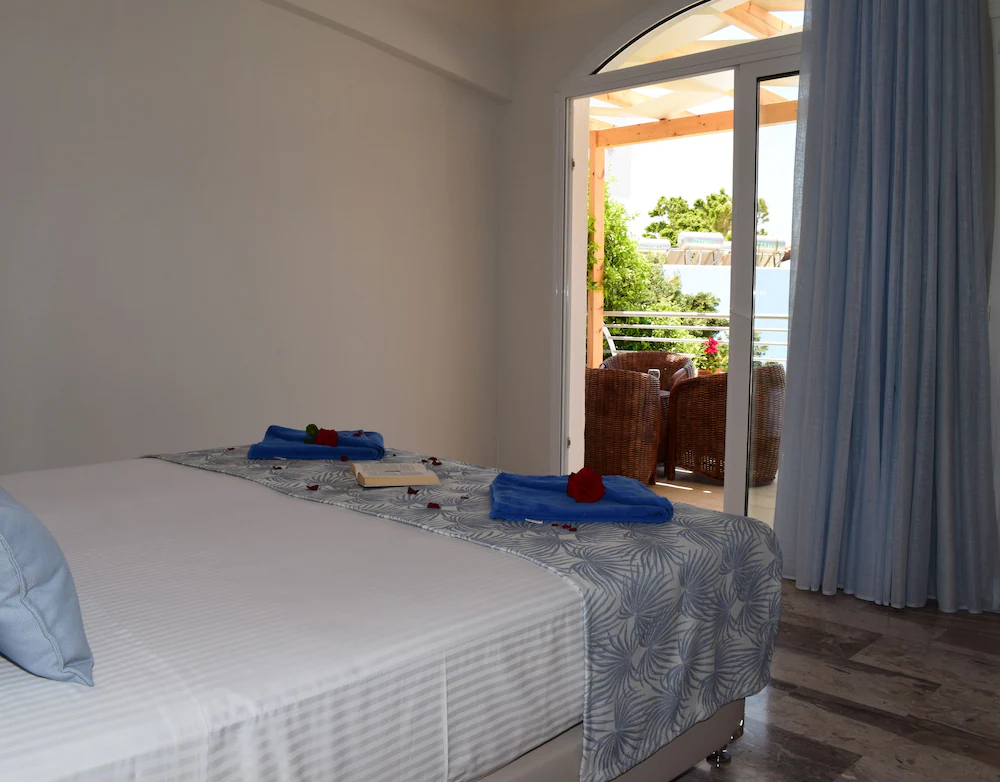 Hotel Myrtis