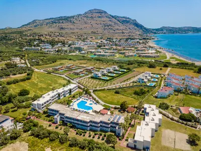 LARDOS BAY HOTEL