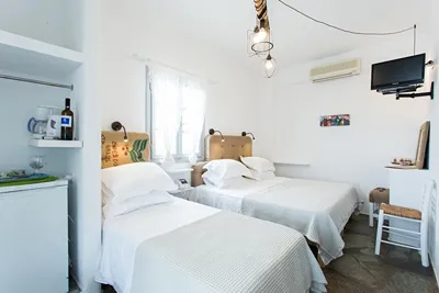 Evi Rooms