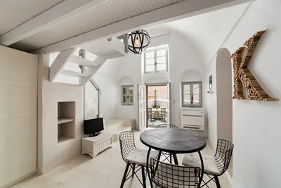 Kampanario Villa Santorini