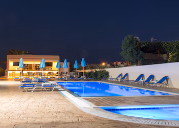 Amaryllis Beach Front Hotel