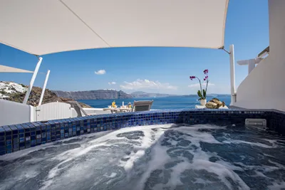 Ambition Suites Santorini