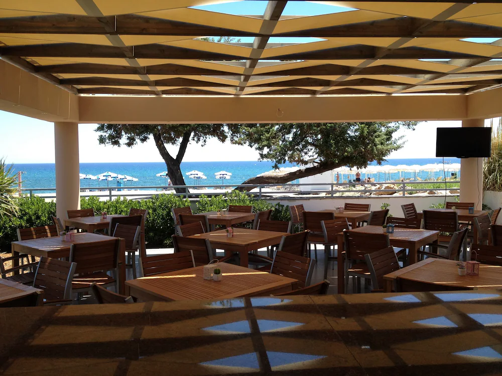 Amaryllis Beach Front Hotel