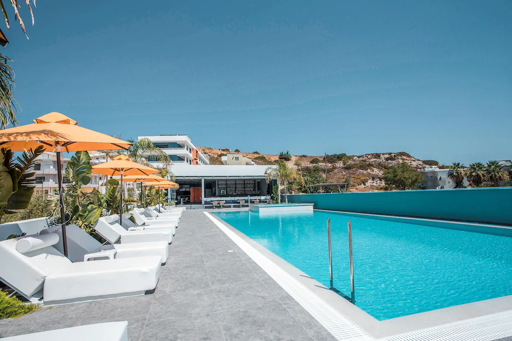 Mazoren Art Hotel