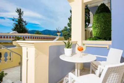 Enavlion Hotel