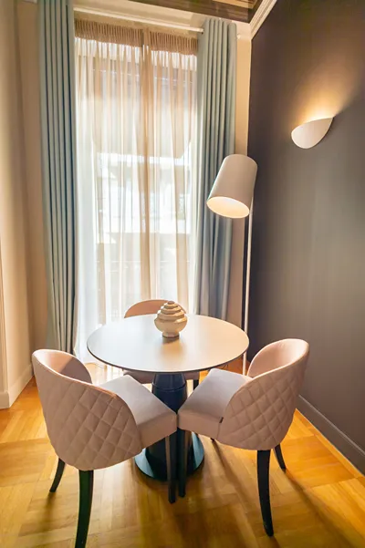 33 Solonos Suites