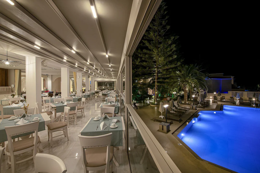 Vantaris Palace Hotel