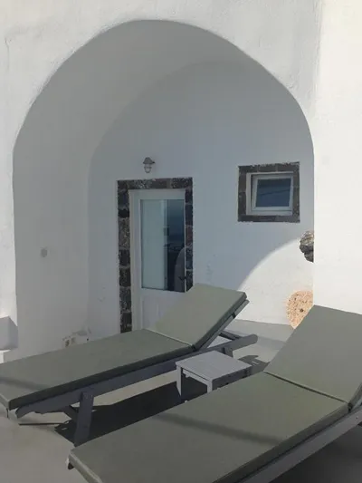 Altana Cliffside Villas Santorini
