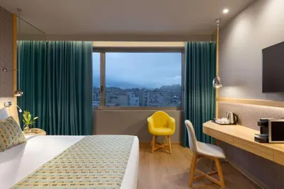 Zeus Wyndham Grand Athens
