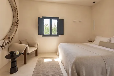 Exomitis1 Cellar & Sea Escape