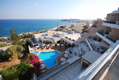 Macaris Suites & Spa