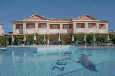 Zefyros Eco Hotel
