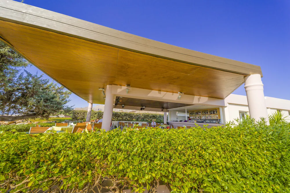 Amaryllis Beach Front Hotel
